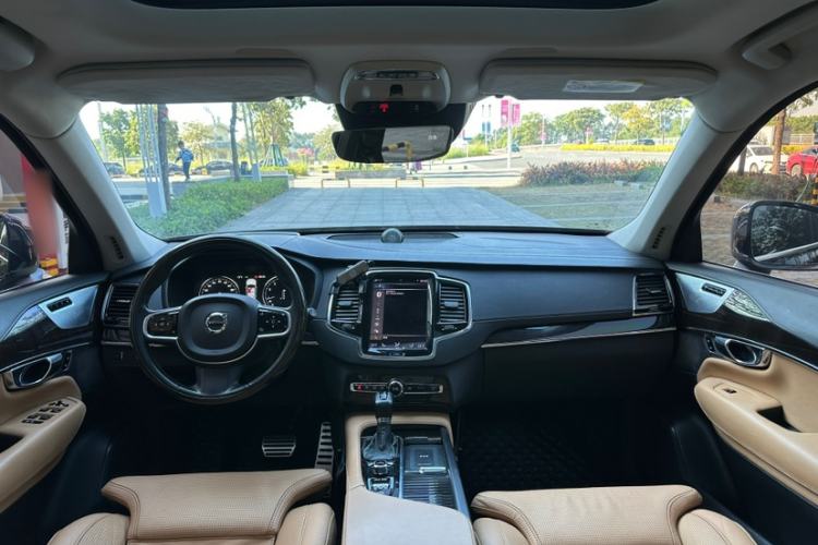 Used Volvo XC90 2015 T6 Prestige 7-Seater Interior 5
