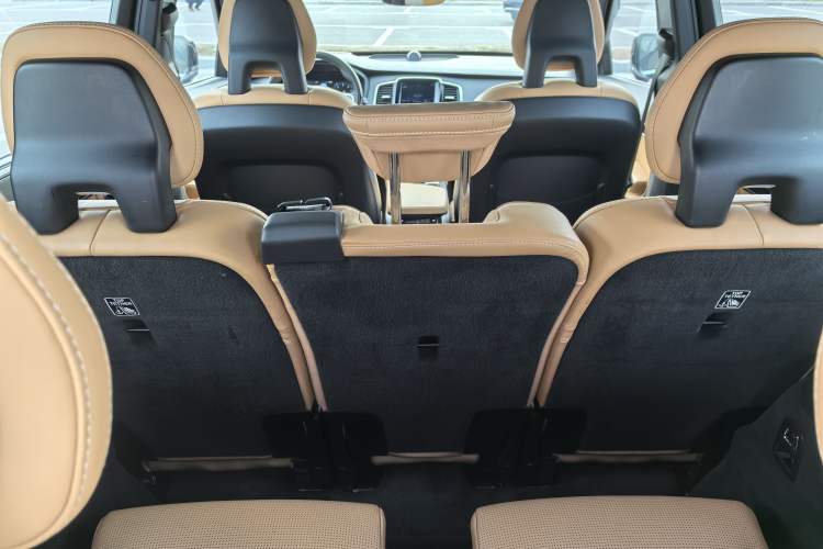 Used Volvo XC90 2015 T6 Prestige 7-Seater Interior 7