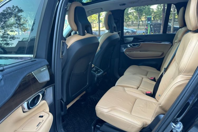 Used Volvo XC90 2015 T6 Prestige 7-Seater Interior 7