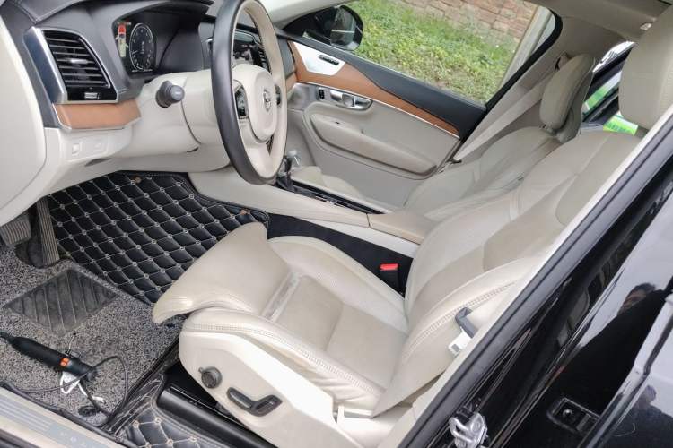 Used Volvo XC90 2015 T6 Prestige 7-Seater Left Front Seat