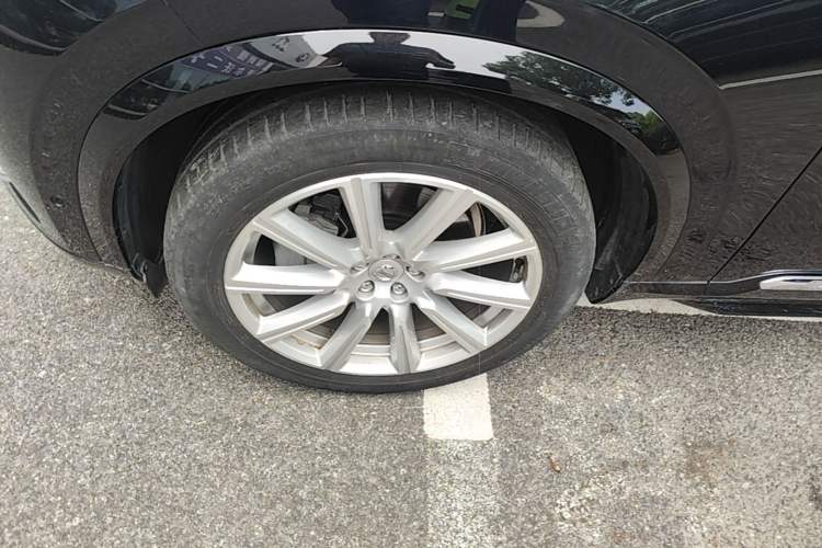 Used Volvo XC90 2015 T6 Prestige 7-Seater Left Front Wheel Hub