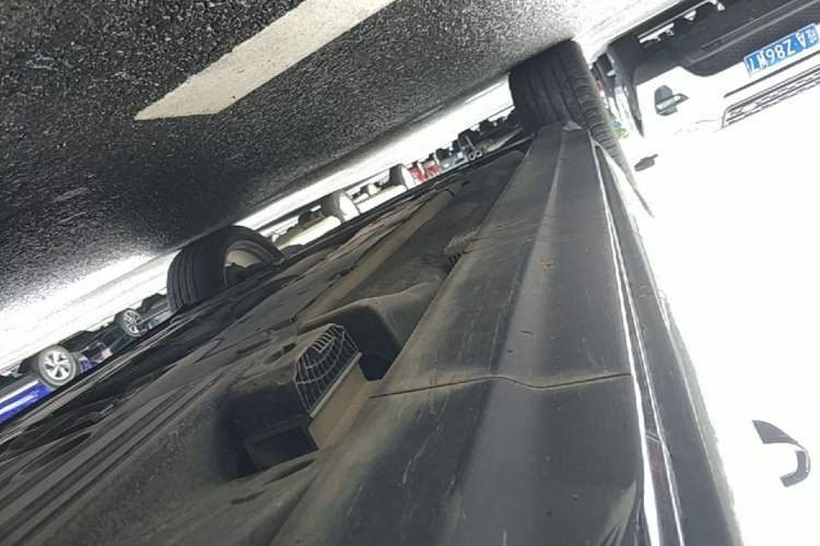 Used Volvo XC90 2015 T6 Prestige 7-Seater Left Side Sill