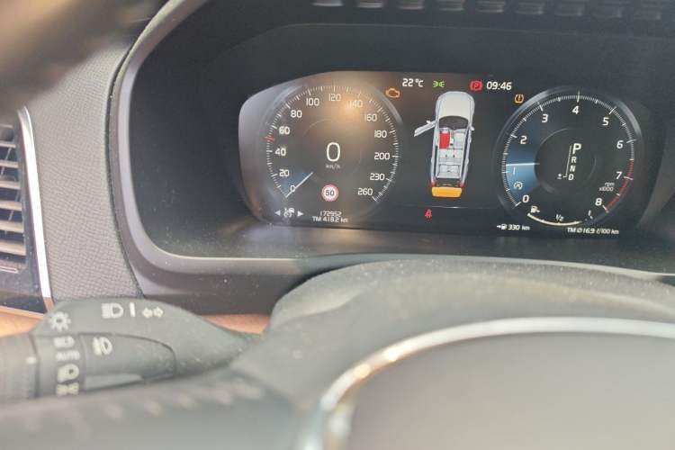 Used Volvo XC90 2015 T6 Prestige 7-Seater Odometer Close Up