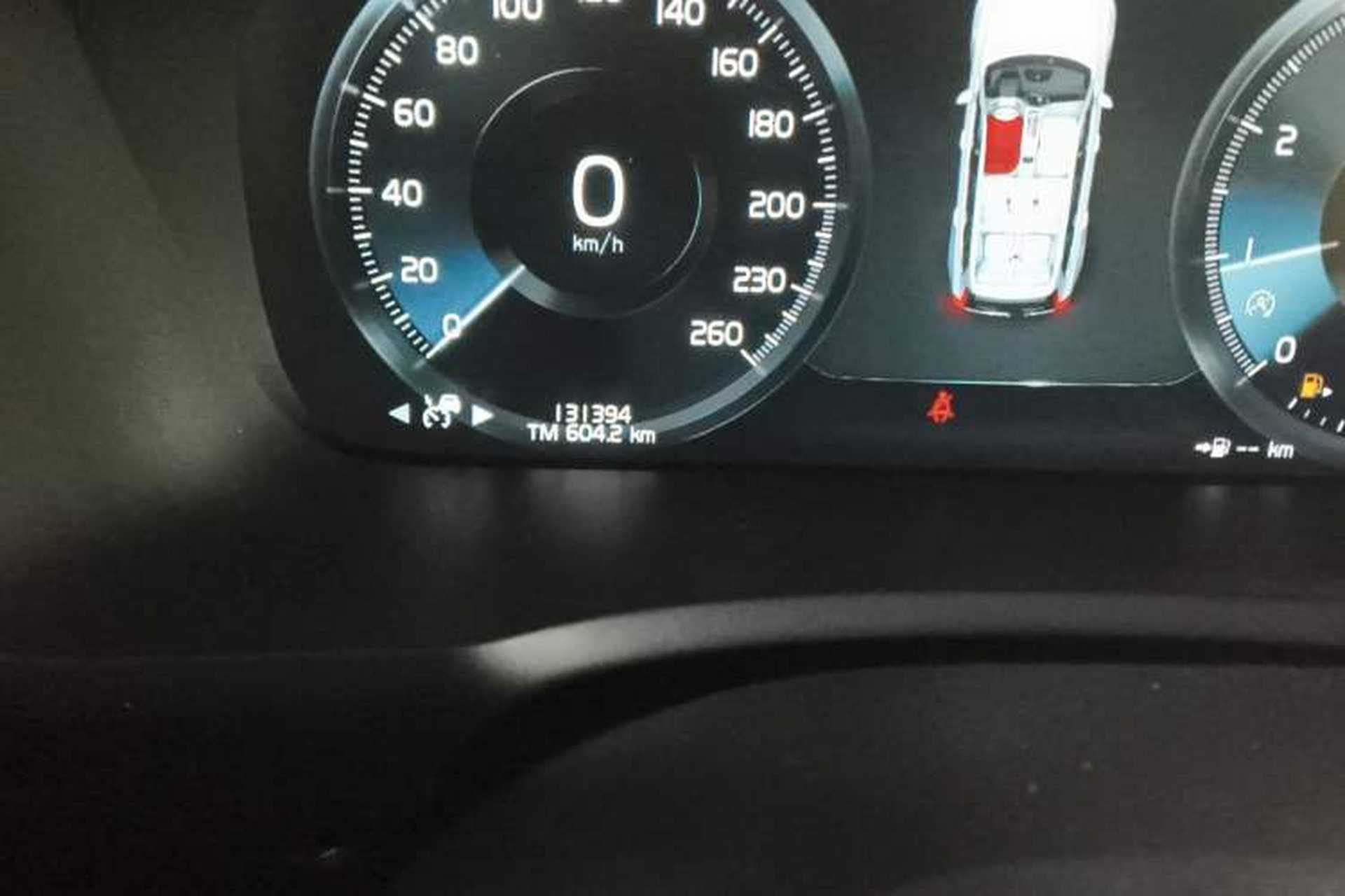 Used Volvo XC90 2015 T6 Prestige 7-Seater Odometer Close Up