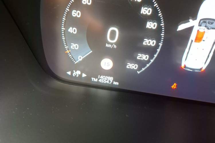 Used Volvo XC90 2015 T6 Zhiya Edition 7-seater Odometer Close Up