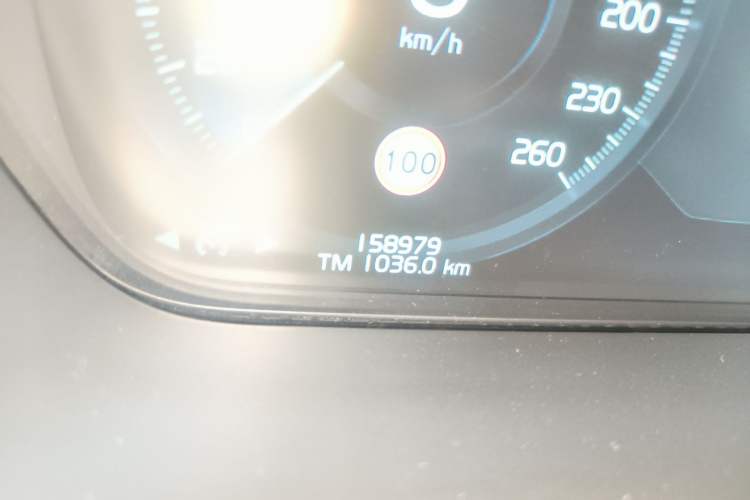 Used Volvo XC90 2015 T6 Zhiya Edition 7-seater Odometer Close Up