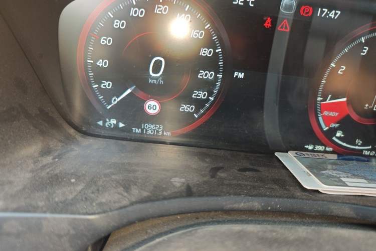 Used Volvo XC90 2015 T6 Zhiyi Edition 5-seater Odometer Close Up
