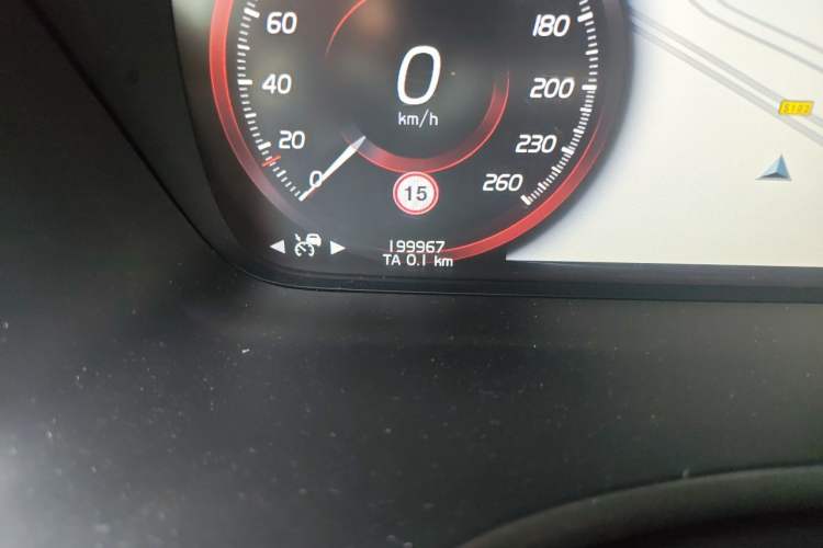 Used Volvo XC90 2015 T6 Prestige 7-Seater Odometer Close Up