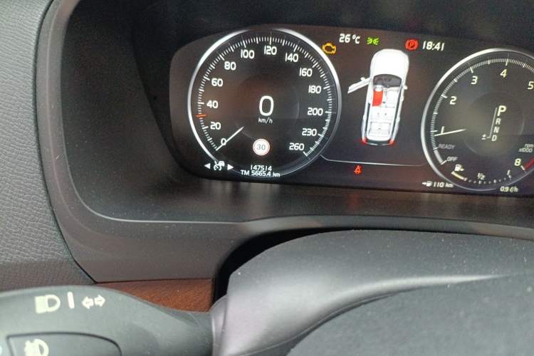 Used Volvo XC90 2015 T6 Zhiyi Edition 7-Seater Odometer Close Up