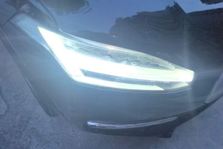 Used Volvo XC90 2015 T6 Zhiya Edition 7-seater Right Front Headlight