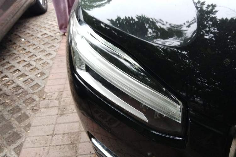 Used Volvo XC90 2015 T6 Zhiya Edition 7-seater Right Front Headlight
