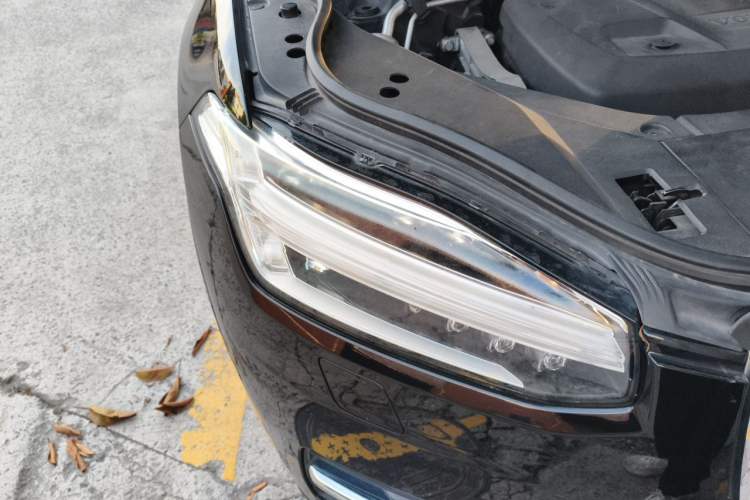 Used Volvo XC90 2015 T6 Prestige 7-Seater Right Front Headlight