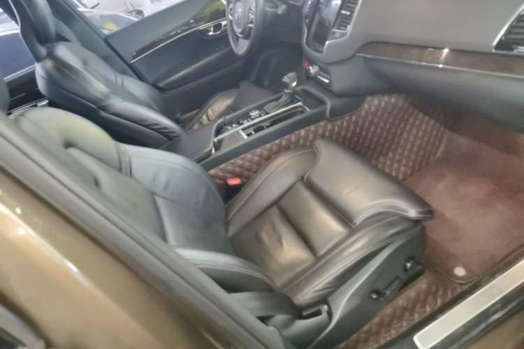 Used Volvo XC90 2015 T6 Luxury Edition 5-seater Right Front Seat
