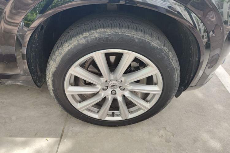 Used Volvo XC90 2015 T6 Zhiya Edition 7-seater Right Front Wheel Hub