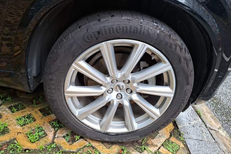 Used Volvo XC90 2015 T6 Zhiya Edition 7-seater Right Front Wheel Hub