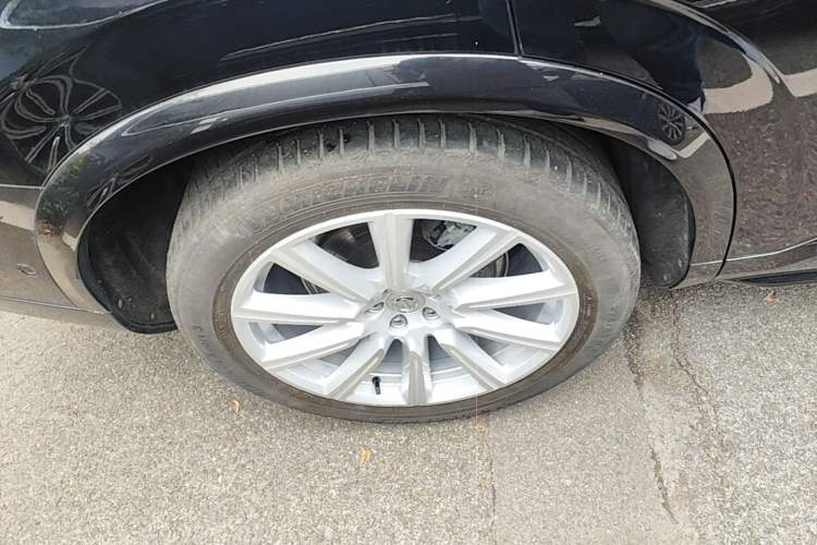 Used Volvo XC90 2015 T6 Prestige 7-Seater Right Rear Wheel Hub