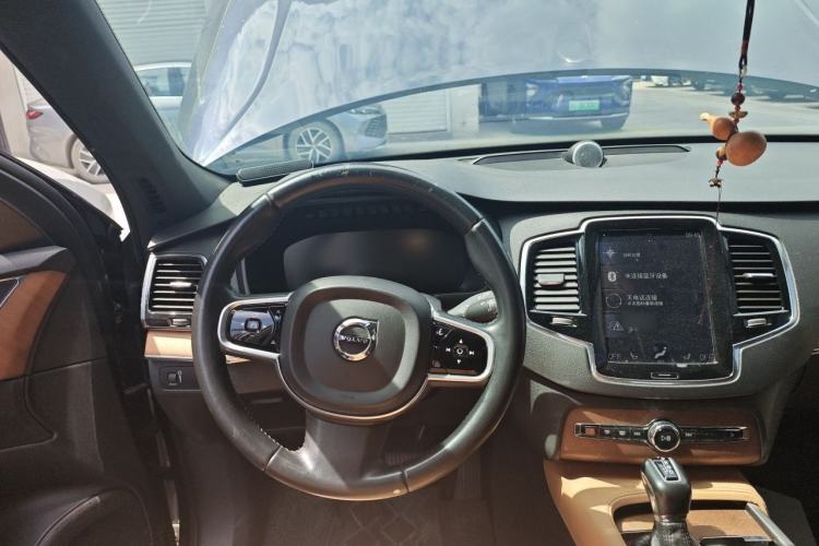 Used Volvo XC90 2015 T6 Prestige 7-Seater Steering Wheel
