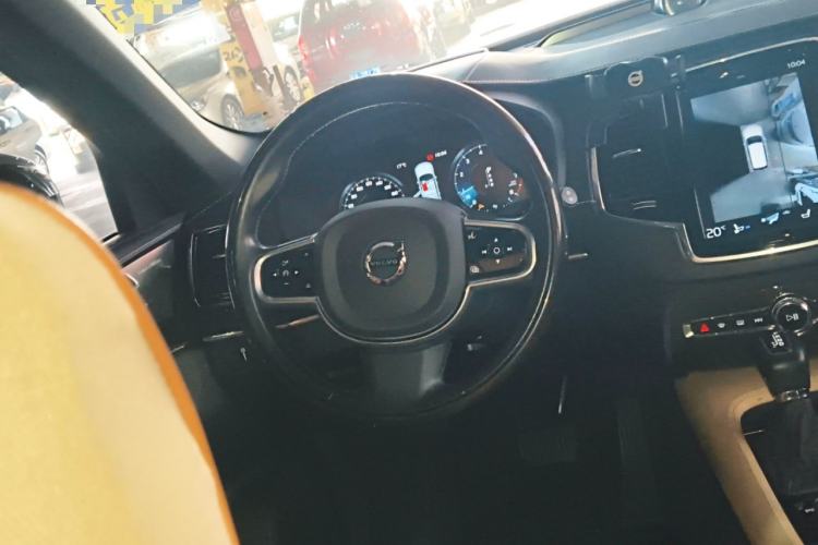 Used Volvo XC90 2015 T6 Prestige 7-Seater Steering Wheel