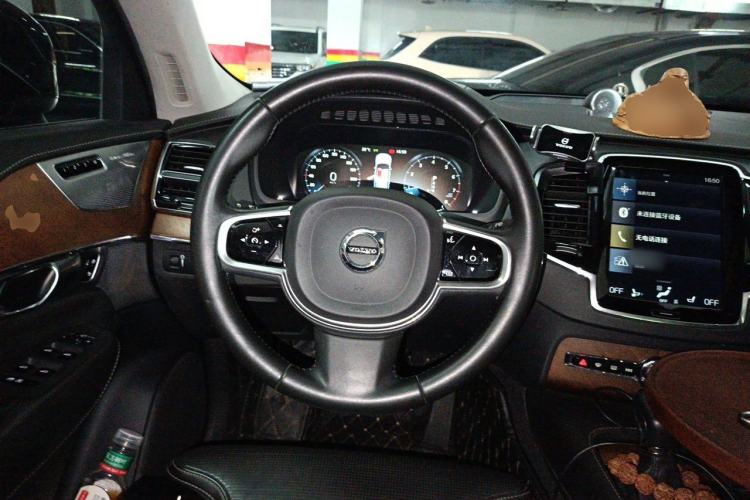 Used Volvo XC90 2015 T6 Prestige 7-Seater Steering Wheel