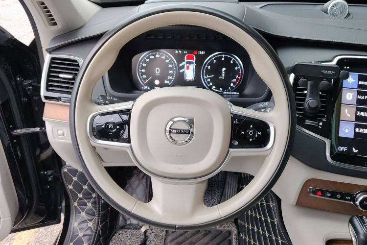 Used Volvo XC90 2015 T6 Prestige 7-Seater Steering Wheel