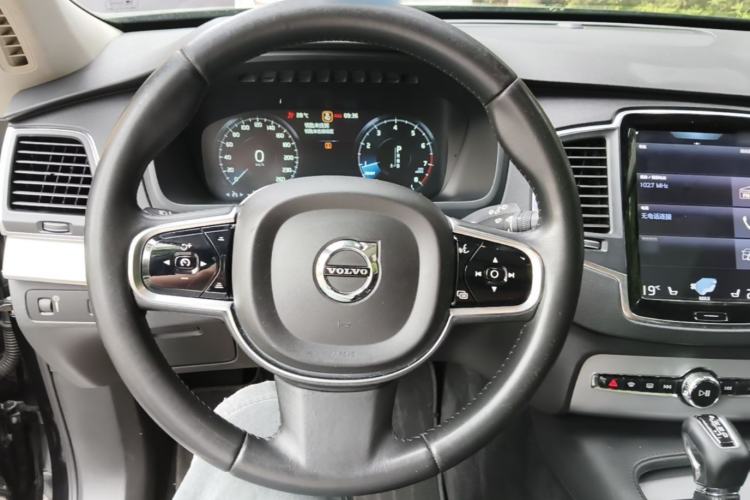 Used Volvo XC90 2015 T6 Zhiyi Edition 7-Seater Steering Wheel