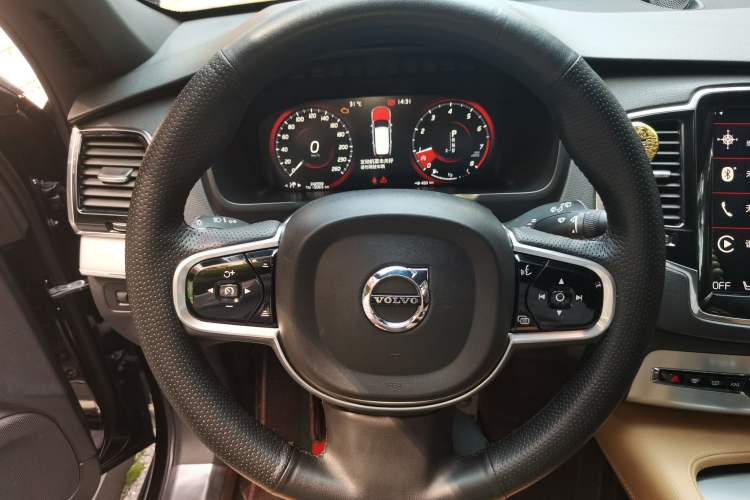 Used Volvo XC90 2015 T6 Zhiyi Edition 7-Seater Steering Wheel