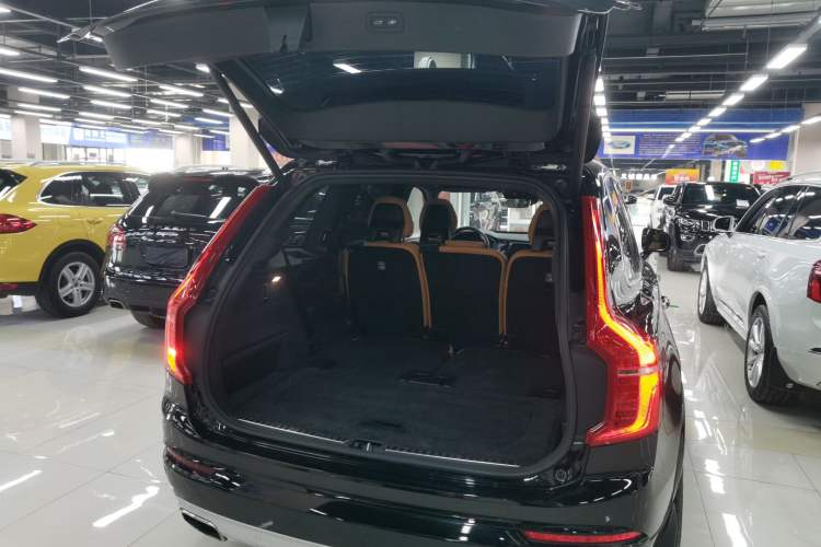 Used Volvo XC90 2015 T6 Zhiyi Edition 7-Seater Trunk