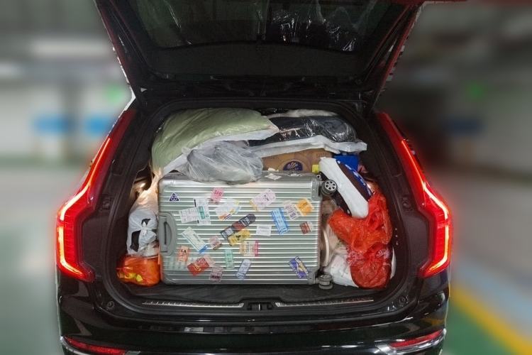 Used Volvo XC90 2015 T6 Limited Edition Trunk