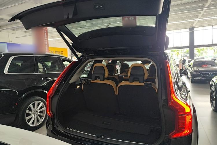 Used Volvo XC90 2015 T6 Prestige 7-Seater Trunk