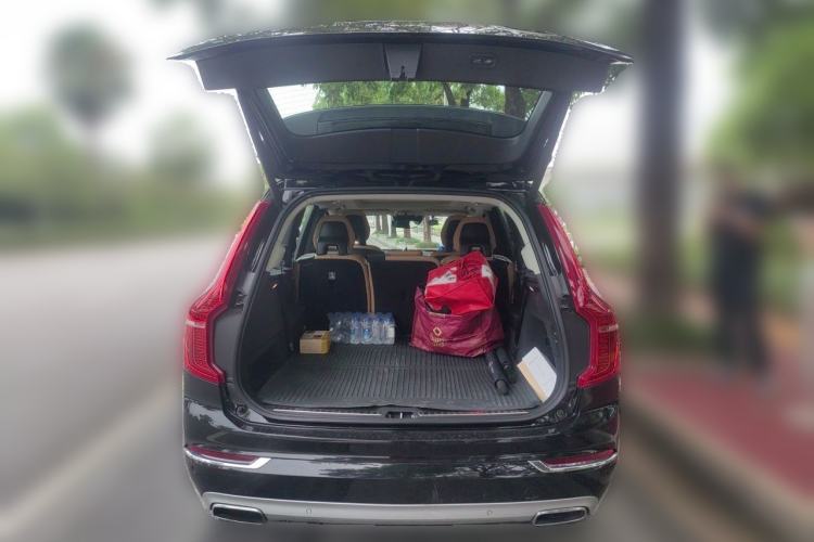 Used Volvo XC90 2015 T6 Prestige 7-Seater Trunk