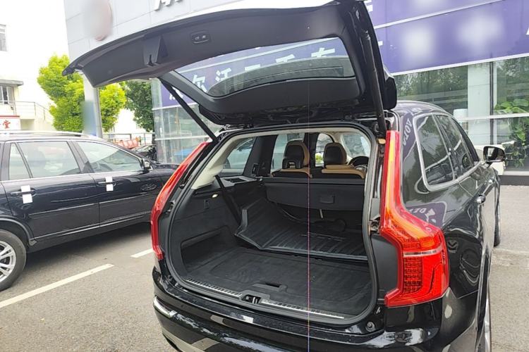 Used Volvo XC90 2015 T6 Prestige 7-Seater Trunk