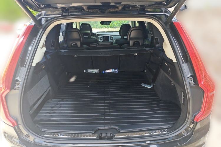 Used Volvo XC90 2015 T6 Prestige 7-Seater Trunk