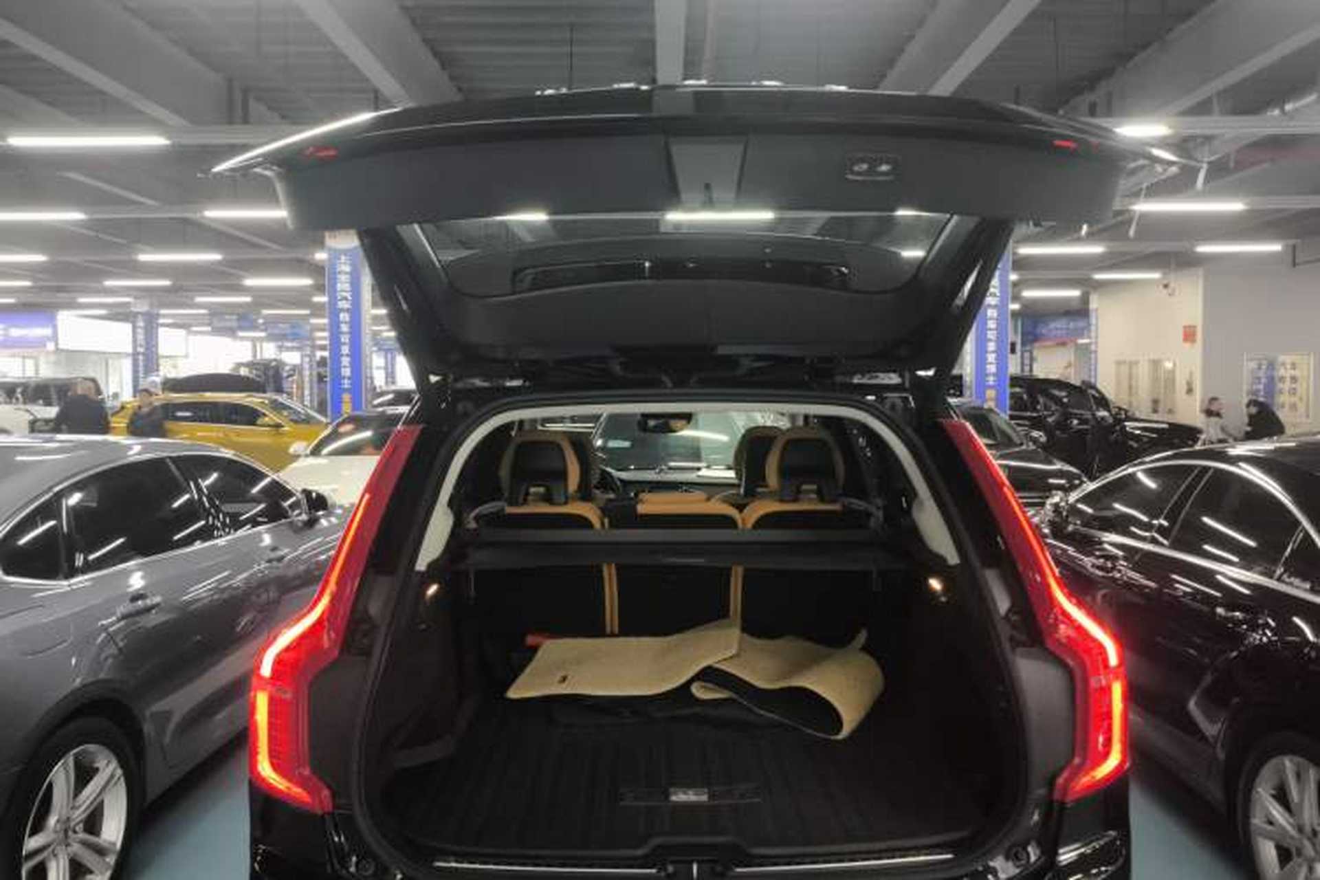Used Volvo XC90 2015 T6 Prestige 7-Seater Trunk