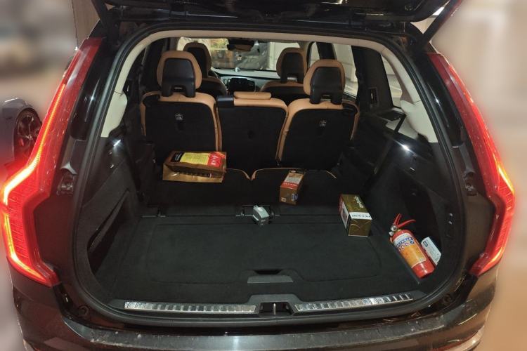 Used Volvo XC90 2015 T6 Prestige 7-Seater Trunk