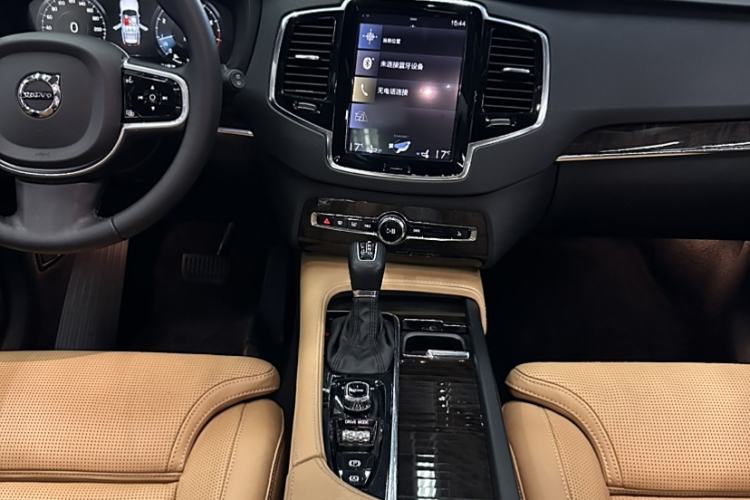 Used Volvo XC90 2015 T6 Luxury Edition 5-seater Audio And AC Panel