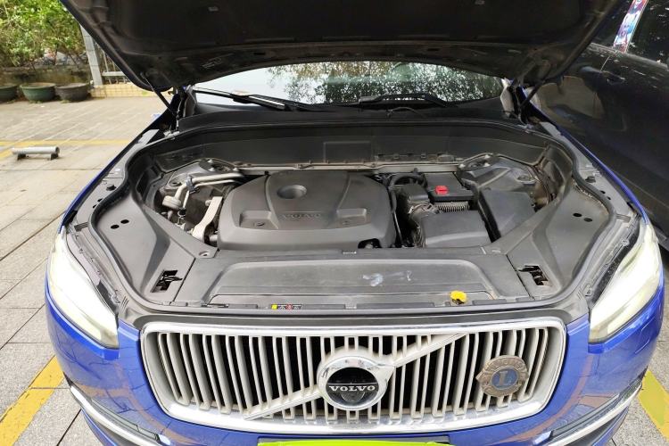 Used Volvo XC90 2015 T6 Zhiya Edition 7-seater Engine Bay