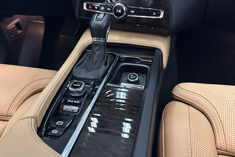 Used Volvo XC90 2015 T6 Luxury Edition 5-seater Gear Lever