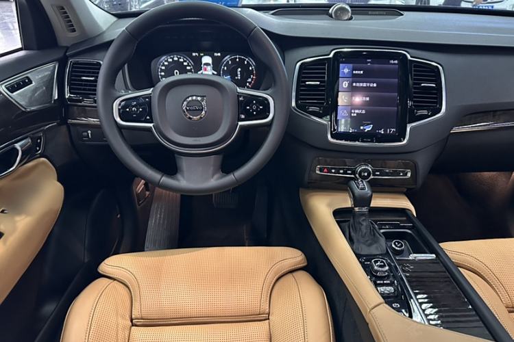 Used Volvo XC90 2015 T6 Luxury Edition 5-seater Interior 10