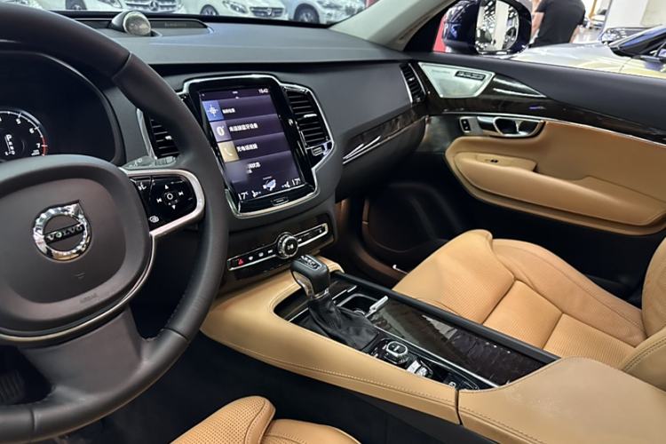 Used Volvo XC90 2015 T6 Luxury Edition 5-seater Interior 9