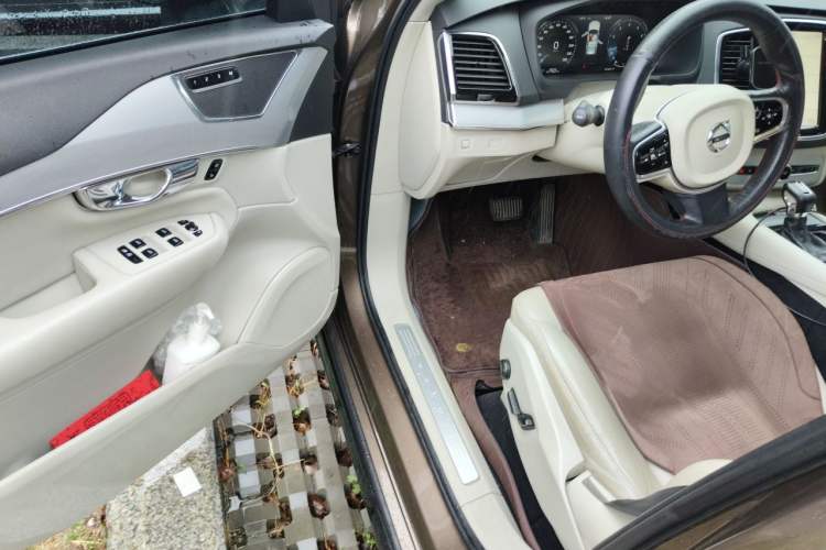 Used Volvo XC90 2015 T6 Zhiyi Edition 5-seater Driver Seat