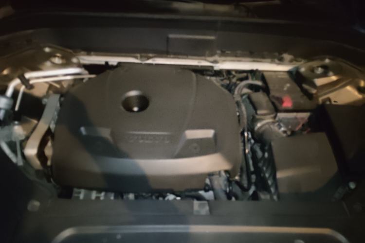Used Volvo XC90 2015 T6 Prestige 7-Seater Engine Bay