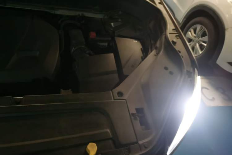 Used Volvo XC90 2015 T6 Zhiyi Edition 7-Seater Engine Bay Left