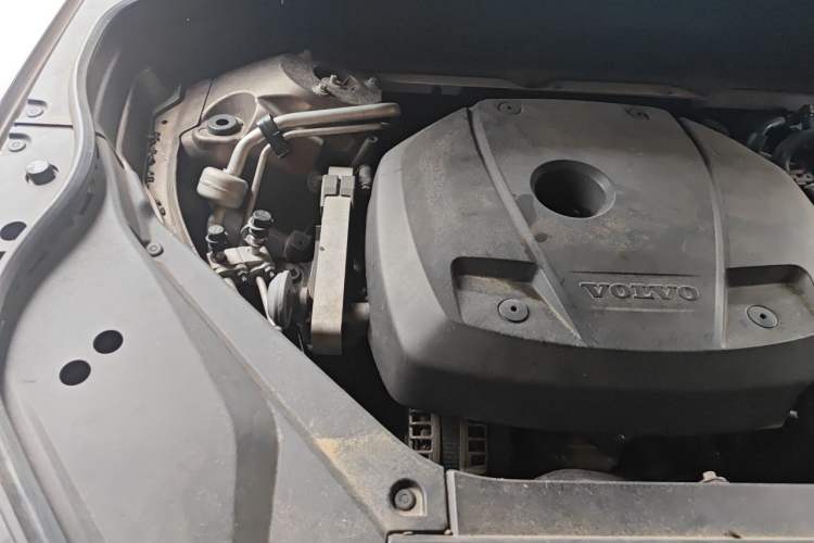 Used Volvo XC90 2015 T6 Zhiya Edition 7-seater Engine Bay Right