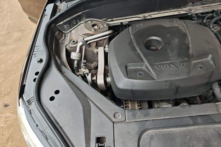 Used Volvo XC90 2015 T6 Zhiya Edition 7-seater Engine Bay Right