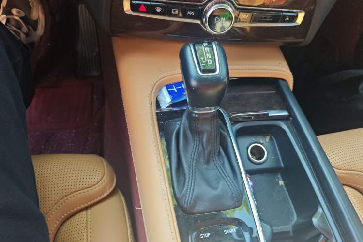 Used Volvo XC90 2015 T6 Zhiya Edition 7-seater Gear Lever