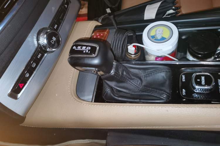 Used Volvo XC90 2015 T6 Zhiyi Edition 7-Seater Gear Lever
