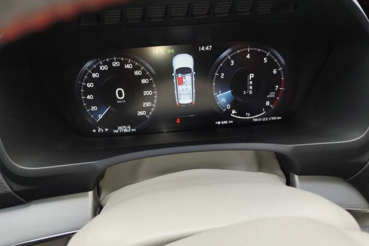 Used Volvo XC90 2015 T6 Zhiyi Edition 5-seater Instrument Cluster