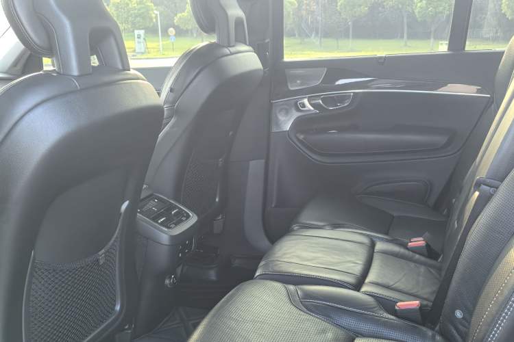 Used Volvo XC90 2015 T6 Prestige 7-Seater Interior 11