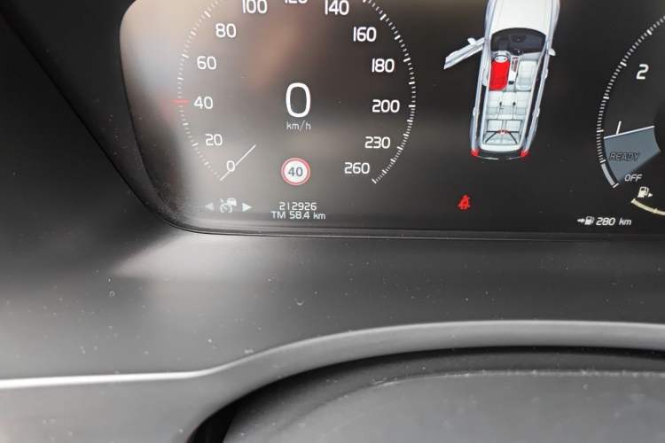 Used Volvo XC90 2015 T6 Zhiya Edition 7-seater Odometer Close Up