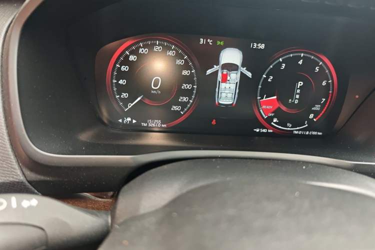 Used Volvo XC90 2015 T6 Zhiya Edition 7-seater Odometer Close Up